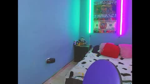 latin_boysxxx_ online show from October 2025 02:43:02 AM