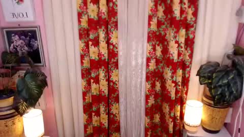 Snapshot of latina_goddes4uxxx chatting on February 2025 05:10:02 PM ask me online show from February 2025 05:10:02 PM