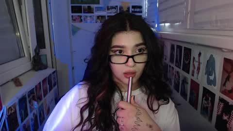 miiiiiiaaaa online show from February 2025 09:30:01 AM