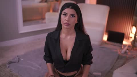 Snapshot of latinaloco chatting on April 2026 07:31:02 PM Latina online show from April 2026 07:31:02 PM