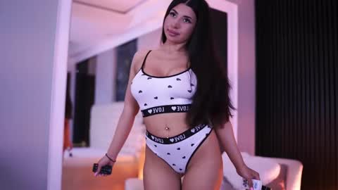 Snapshot of latinaloco chatting on May 2026 10:42:02 AM Latina online show from May 2026 10:42:02 AM
