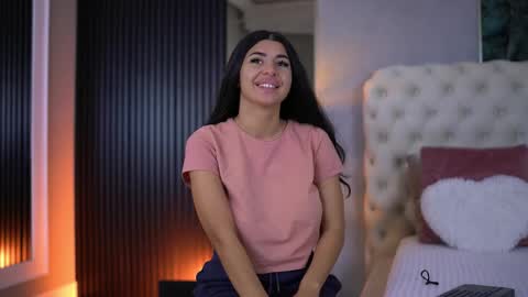 Snapshot of latinaloco chatting on May 2026 05:53:01 PM Latina online show from May 2026 05:53:01 PM