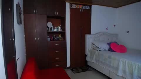 LORENA online show from November 2025 03:34:01 PM