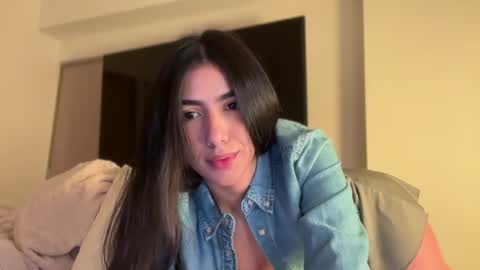 Snapshot of latinella chatting on May 2026 07:26:02 AM Hi - online show from May 2026 07:26:02 AM