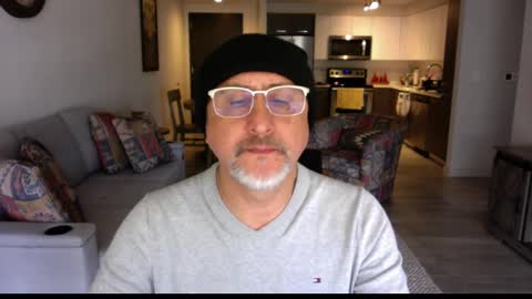 Snapshot of latinnous chatting on February 2025 05:39:01 PM QS - INDEPENDENT MODEL online show from February 2025 05:39:01 PM
