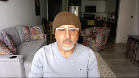 Snapshot of latinnous chatting on March 2025 05:13:02 PM QS - INDEPENDENT MODEL online show from March 2025 05:13:02 PM