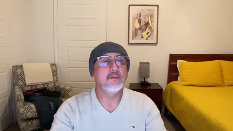 QS - INDEPENDENT MODEL online show from November 2025 04:33:02 AM