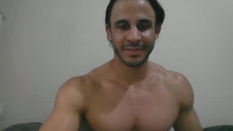 latino_rodri online show from May 2026 05:54:01 PM