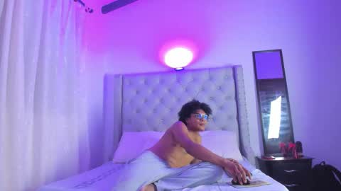 Snapshot of latinodark chatting on February 2026 03:11:01 AM latinodark online show from February 2026 03:11:01 AM