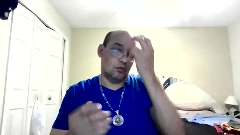 latinoinfla online show from December 2025 10:06:02 PM