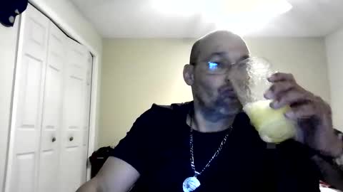 latinoinfla online show from May 2026 10:15:02 PM