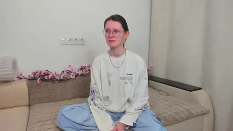 Snapshot of latoriacosner chatting on December 2025 12:35:02 PM latoriacosner online show from December 2025 12:35:02 PM