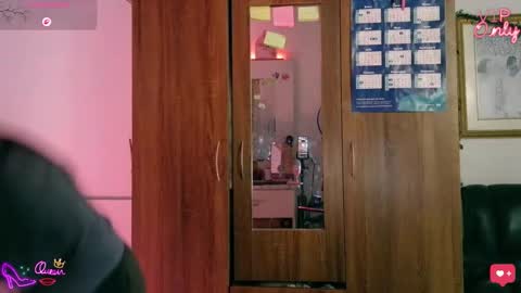 laujgray online show from February 2026 11:32:01 AM