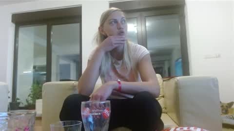 LAURA  ANNA online show from December 2024 04:44:02 PM