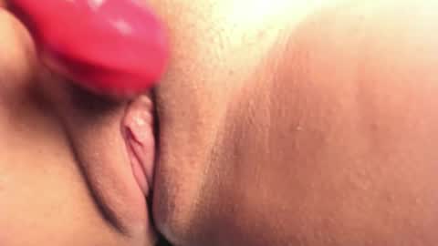 laura__js_ online show from November 2025 05:40:02 AM