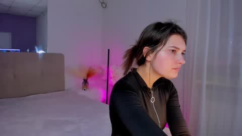 Laura online show from March 2025 09:36:02 AM