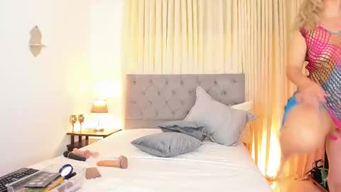   online show from February 2026 02:18:02 AM