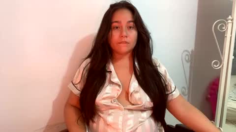 laura online show from September 2025 11:49:01 PM