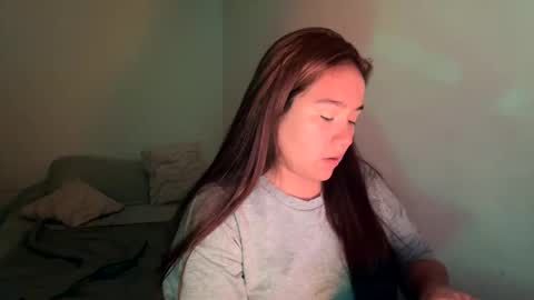 laura online show from March 2026 11:28:02 PM