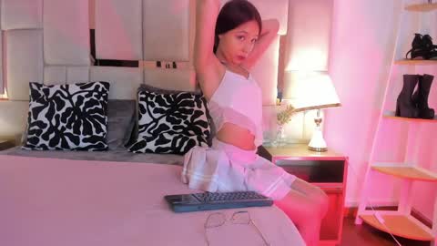 laura_dicardy online show from June 2026 11:27:02 AM