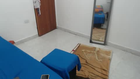 laura_foxx2379 online show from January 2026 03:20:02 AM