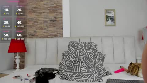 Snapshot of laura_latinhot chatting on June 2026 08:58:01 PM laura latinhot online show from June 2026 08:58:01 PM