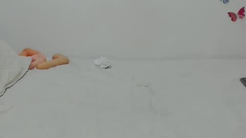 Snapshot of laura_lovingxxx chatting on November 2025 08:41:01 PM laura lovingxxx online show from November 2025 08:41:01 PM