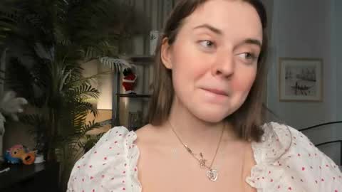 Snapshot of laura_mutti chatting on May 2026 03:54:01 PM Samantha online show from May 2026 03:54:01 PM