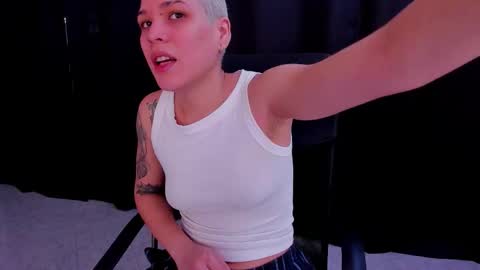 Laura Rose online show from September 2025 06:08:01 PM