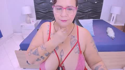 Laura online show from January 2026 12:10:02 PM