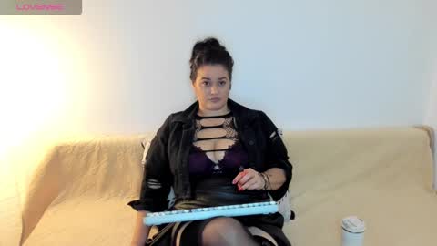 Laura online show from January 2026 08:56:01 PM