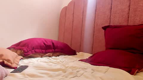 LAURA SOE online show from March 2026 08:20:01 PM