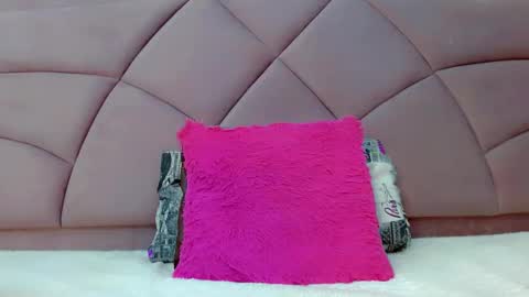 Laura online show from December 2024 04:56:02 AM