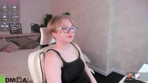 Snapshot of lauraaa_smith chatting on February 2026 08:02:02 AM Laura online show from February 2026 08:02:02 AM