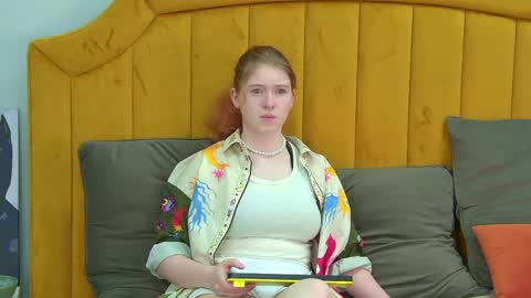 Laura online show from May 2026 05:07:01 PM