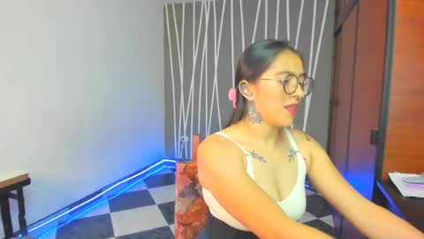 laura online show from July 2026 08:13:01 PM