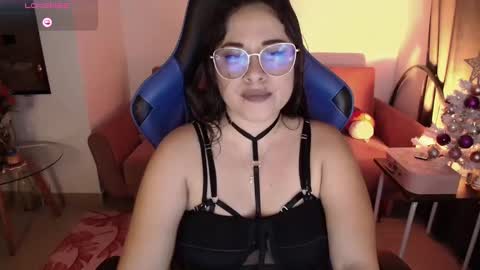 Snapshot of laurahawkes chatting on January 2025 12:42:01 AM laura online show from January 2025 12:42:01 AM