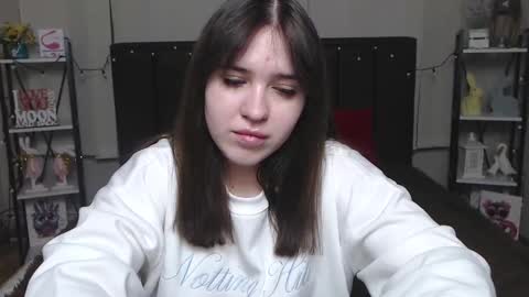 LauraHlot online show from February 2025 03:32:02 AM