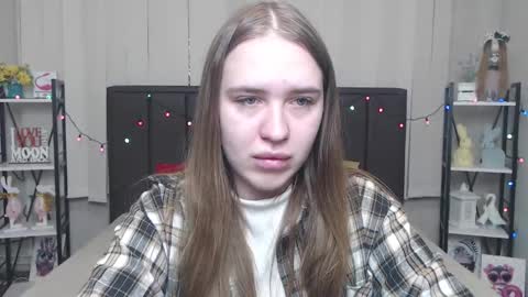 LauraHlot online show from September 2025 05:40:01 AM