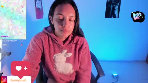 Snapshot of lauraohana chatting on February 2025 11:55:01 AM lauraohana online show from February 2025 11:55:01 AM