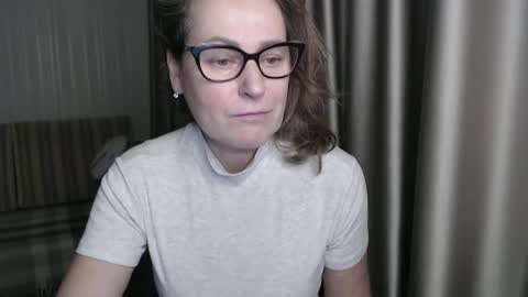 Lauraoven1 online show from January 2025 03:05:02 PM