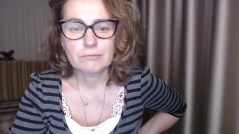 Lauraoven1 online show from February 2025 06:09:01 PM