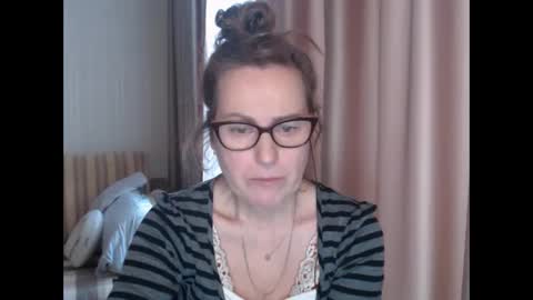 Lauraoven1 online show from February 2025 12:27:01 PM