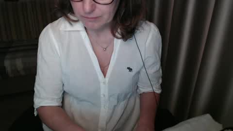 Lauraoven1 online show from March 2025 10:52:01 AM