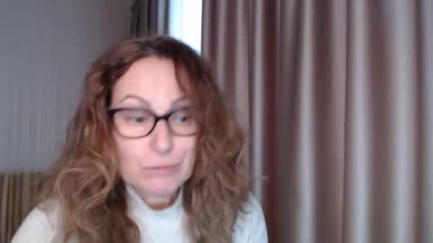 Lauraoven1 online show from November 2025 10:04:02 AM