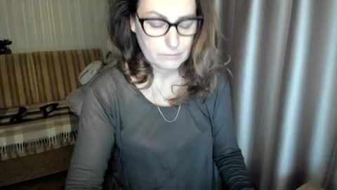 Snapshot of lauraoven1 chatting on December 2025 08:54:01 AM Lauraoven1 online show from December 2025 08:54:01 AM