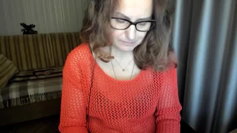 Snapshot of lauraoven1 chatting on December 2025 07:16:02 AM Lauraoven1 online show from December 2025 07:16:02 AM