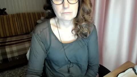 Snapshot of lauraoven1 chatting on February 2026 12:21:01 PM Lauraoven1 online show from February 2026 12:21:01 PM