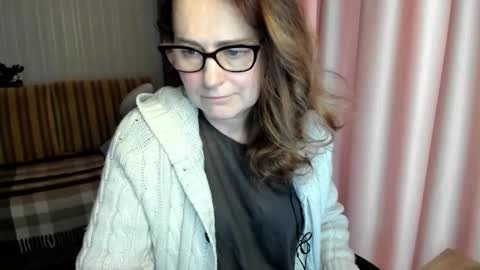 Snapshot of lauraoven1 chatting on February 2026 11:27:01 AM Lauraoven1 online show from February 2026 11:27:01 AM