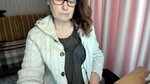 Snapshot of lauraoven1 chatting on February 2026 10:31:02 AM Lauraoven1 online show from February 2026 10:31:02 AM